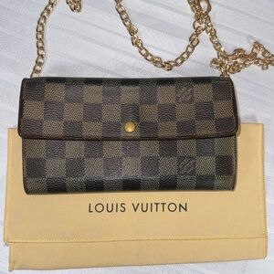 LOUIS VUITTON
Damier Ebene Canvas Sarah Wallet w/ Chain & Bag